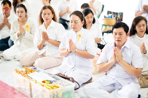 ภาพ No.336058:วันที่ 20 มิถุนายน พ.ศ. 2569 พิธีตักบาตรฉลองพระใหม่ โครงการอุปสมบทธรรมทายาทอุดมศึกษา รุ่นที่ 53