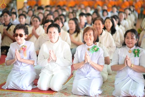 ภาพ No.291275:วันที่ 9 มกราคม พ.ศ. 2569 พิธีทอดผ้าป่าทำนุบำรุงศาสนสถาน ณ วัดนาราภิรมย์ อ.บางเลน จ.นครปฐม ในโครงการธรรมยาตรา กตัญญูบูชา มหาปูชนียาจารย์ พระมงคลเทพมุนี(สด จนฺทสโร) พระผู้ปราบมาร อนุสรณ์สถาน 7 แห่ง ปีที่ 14