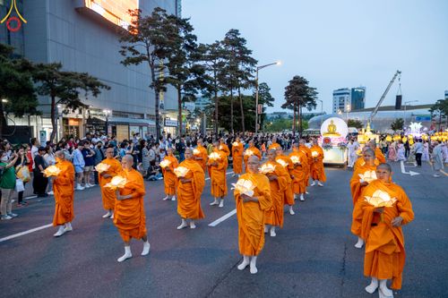ภาพ No.81098:Lotus Lantern Festival 2023  เทศกาลโคมดอกบัว เนื่องในวันวิสาขบูชา   ของชาวพุทธทุกชาติ ทุกนิกาย ในสาธารณรัฐเกาหลีใต้ วันที่ 20-21 พฤษภาคม พ.ศ. 2566