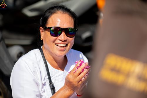 ภาพ No.304213:วันที่ 25 มกราคม พ.ศ. 2569 พิธีต้อนรับพระธรรมยาตรา  รร.สามัคคีราษฏร์บำรุง-วัดพระธรรมกาย ในโครงการธรรมยาตรา กตัญญูบูชา มหาปูชนียาจารย์ พระมงคลเทพมุนี(สด จนฺทสโร) พระผู้ปราบมาร อนุสรณ์สถาน 7 แห่ง ปีที่ 14