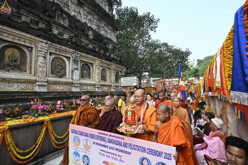 ภาพ No.278945:วันที่ 5 พฤศจิกายน 2568 กฐินสมทบวัดต่างประเทศ โดยคณะศิษยานุศิษย์ บูชาธรรม 81 ปี หลวงพ่อธัมมชโย ณ วัดมหาโพธิ์ เมืองพุทธคยา ถวายแด่  วัดพุทธนานาชาติเพื่อสวัสดิการสากล  (Buddha International Welfare Mission)  เมืองพุทธคยา ประเทศอินเดีย