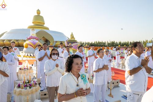 ภาพ No.301949:วันที่ 23 มกราคม พ.ศ. 2569 พิธีจุดประทีปธรรมถวายเป็นพุทธบูชา และบูชาธรรมมหาปูชนียาจารย์  ณ อนุสรณ์สถานลำดับที่ 5 สถานที่เผยแผ่วิชชาธรรมกายครั้งแรก อนุสรณ์สถานบางปลา วัดบางปลา อำเภอบางเลน จังหวัดนครปฐม ในโครงการธรรมยาตรา กตัญญูบูชา มหาปูชนียาจารย์ พระมงคล