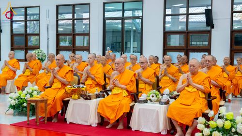 ภาพ No.314460:วันพฤหัสบดีที่ 19 มีนาคม พ.ศ. 2569 พิธีบำเพ็ญกุศล คุณพ่อณรงค์ จินตมากุล โยมบิดา พระครูปลัดรัตนวีรวัฒน์ (รังสฤษดิ์ อิทฺธิจินตโก) ที่ปรึกษาเจ้าคณะจังหวัดปทุมธานี เจ้าอาวาสวัดพระธรรมกาย  ณ ห้องปลูกศรัทธา 2 วัดพระธรรมกาย ปทุมธานี