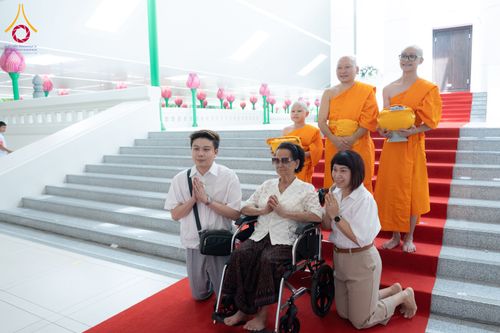 ภาพ No.286670:วันเสาร์ที่ 12 กรกฏาคม พ.ศ.2568 พิธีบรรพชาอุปสมบท  โครงการบรรพชาอุปสมบทหมู่ ธรรมทายาทนานาชาติ(ภาคภาษาจีน), โครงการบรรพชาสามเณร โรงเรียนนานาชาติ รุ่นที 14