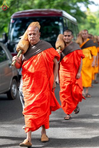 ภาพ No.140756:PhotoStory มหาศรัทธา ธรรมยาตราศรีลังกา EP.4 โครงการสยาม-ลังกา ธรรมยาตรา ฉลองเทศกาลวิสาขบูชาแห่งชาติ ศรีลังกา  บูชาธรรม 80 ปีหลวงพ่อธัมมชโย เส้นทางจาก เมืองดัมบูลลา ไปยัง เมืองมาตะเล  ตั้งแต่วันที่ 17-20 พฤษภาคม พ.ศ. 2567