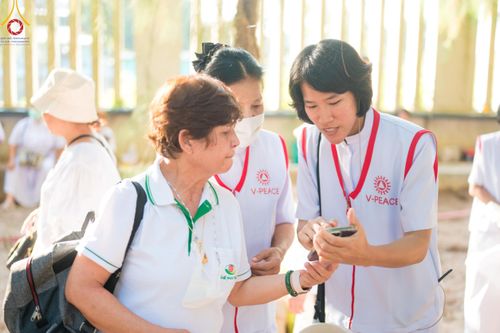 ภาพ No.107717:V.4 ทุ่มใจ การเตรียมงาน เก็บงาน การรับบุญของเจ้าหน้าที่หน่วยงานต่างๆ เพื่อโครงการธรรมยาตรา กตัญญูบูชามหาปูชนียาจารย์ พระมงคลเทพมุนี (สด จนฺทสโร) พระผู้ปราบมาร อนุสรณ์สถาน 7 แห่ง ปีที่ 12 ระหว่างวันที่ 2 - 31 มกราคม พ.ศ.2567