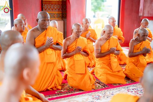 ภาพ No.278315:วันศุกร์ที่ 5 ธันวาคม พ.ศ. 2568 (วันพ่อแห่งชาติ) พิธีบรรพชาอุปสมบทหมู่ธรรมทายาท จำนวน 16 รูป โครงการบรรพชาอุปสมบทหมู่ รุ่นบูชาธรรมมหาปูชนียาจารย์ ประจำปี 2568  ณ ศูนย์ปฏิบัติธรรมและอบรมเยาวชนพระนครศรีอยุธยา จ.พระนครศรีอยุธยา