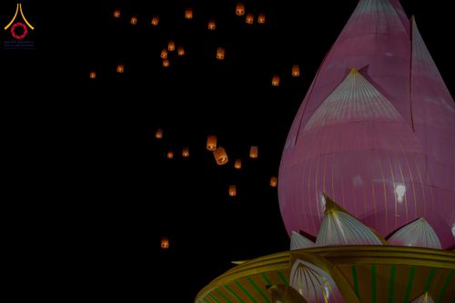 ภาพ No.266173:วันพุธที่ 5 พฤศจิกายน พ.ศ. 2568 (วันพระ ขึ้น 15 ค่ำ เดือน 12) พิธีจุดประทีปโคมลาน, โคมลอย และลอยกระทง ถวายประทีปเป็นพุทธบูชา สร้างความสว่างไสวให้กับแผ่นดินด้วยแสงธรรม ณ พุทธอุทยานนานาชาติ จังหวัดหนองคาย