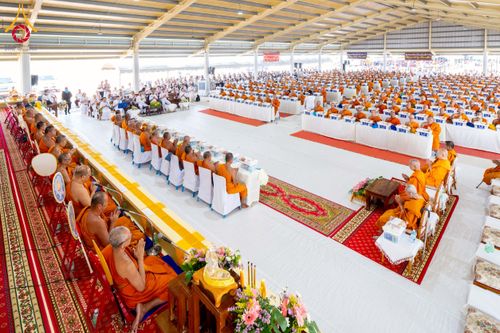 ภาพ No.230227:วันเสาร์ที่ 28 มิถุนายน พ.ศ. 2568 พิธีถวายสังฆทาน 323 วัด 4 จังหวัดชายแดนใต้ ปีที่ 21 ครั้งที่ 178 พิธีมอบกองทุนหนุนแรงใจช่วยครูใต้ ปีที่ 18 ครั้งที่ 142 ณ ศูนย์อบรมเยาวชนจังหวัดปัตตานี