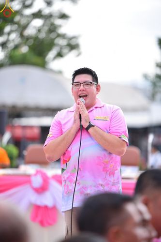 ภาพ No.150873:พิธีเจริญพระพุทธมนต์ และทำบุญตักบาตรแด่คณะสงฆ์ จำนวน 121 รูป เนื่องในโอกาสฉลองครบรอบ 120 ปี อำเภอคลองหลวง จังหวัดปทุมธานี เพื่อถวายเป็นพุทธบูชา ช่วยเหลือผู้ประสบความเดือดร้อนจากอุทกภัย และคณะสงฆ์ 323 วัด 4 จังหวัดชายแดนภาคใต้ วันเสาร์ที่ 31 สิงหาคม พ.ศ. 