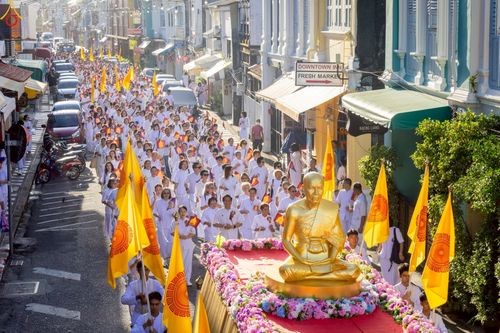 ภาพ No.248791:วันที่ 20 กันยายน พ.ศ. 2568 พิธีอัญเชิญรูปหล่อหลวงปู่วัดปากน้ำ ภาษีเจริญ จากวัดมงคลนิมิตร พระอารามหลวง เพื่อประดิษฐาน ณ วิหารพระมงคลเทพมุนี (สด จนฺทสโร)  ศูนย์ปฏิบัติธรรมภูเก็ต จ.ภูเก็ต