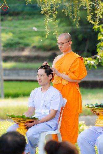 ภาพ No.147499:พิธีตัดปอยผม ขอขมา มอบบาตร ผ้าไตร โครงการปฐมอุปสมบท สมโภชอุโบสถ บูชาธรรม 80 ปี หลวงพ่อธัมมชโย ณ วัดพระธรรมกายโทชิหงิ ประเทศญี่ปุ่น วันพฤหัสบดีที่ 8 สิงหาคม พ.ศ. 2567