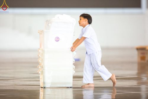 ภาพ No.205927:พิธีตักบาตร และ พิธีบูชาข้าวพระ ในวันอาทิตย์ต้นเดือน 2 กุมภาพันธ์ พ.ศ. 2568 ณ สภาธรรมกายสากล วัดพระธรรมกาย