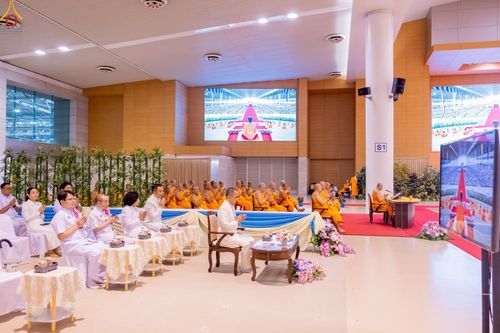 ภาพ No.236419:วันที่ 3 สิงหาคม พ.ศ. 2568 พิธีถวายมหาสังฆทานคณะสงฆ์ 2,000 กว่าวัดทั่วประเทศ ปีที่ 25 , พิธีถวายไทยธรรมคณะสงฆ์ 323 วัด 4 จังหวัดชายแดนภาคใต้ ณ วัดพระธรรมกาย