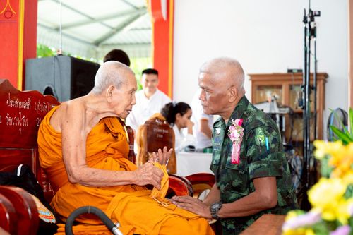 ภาพ No.234453:วันพฤหัสบดีที่ 24 กรกฎาคม พ.ศ. 2568 พิธีถวายสังฆทานแก่คณะสงฆ์ 323 วัด , พิธีมอบกองทุนหนุนแรงใจช่วยครูใต้ , พิธีทำบุญส่วนกุศลแด่ผู้วายชนม์ ในเหตุการณ์ความไม่สงบ 4 จังหวัด ชายแดนภาคใต้ (ปัตตานี , ยะลา , นราธิวาส , สงขลา) ปีที่ 21 ครั้งที่ 179 ณ วัดเวฬุวัน 