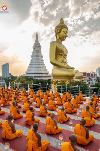 ภาพ No.119235:พิธีจุดประทีปถวายเป็นพุทธบูชา และบูชาธรรมมหาปูชนียาจารย์ พระมงคลเทพมุนี(สด จนฺทสโร) ในโครงการธรรมยาตราฯ วันที่ 26 มกราคม พ.ศ. 2567 ณ อาคารธรรมยาตรา กตัญญูบูชามหาปูชนียาจารย์ ตรงข้ามวัดปากน้ำภาษีเจริญ จ.กรุงเทพมหานคร