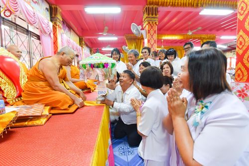 ภาพ No.203587:พิธีทอดผ้าป่าทำนุบำรุงศาสนสถาน ณ วัดตะเคียน ตำบลบางคูเวียง อำเภอบางกรวย จังหวัดนนทบุรี ในโครงการธรรมยาตรา กตัญญูบูชา มหาปูชนียาจารย์ พระมงคลเทพมุนี(สด จนฺทสโร) พระผู้ปราบมาร อนุสรณ์สถาน 7 แห่ง ปีที่ 13 วันที่ 29 มกราคม พ.ศ. 2568