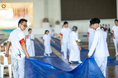 ภาพ No.167564:พิธีตักบาตรและพิธีบูชาข้าวพระ ในวันอาทิตย์ที่ 3 พฤศจิกายน พ.ศ. 2567 ณ วัดพระธรรมกาย