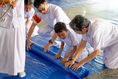 ภาพ No.136636:พิธีตักบาตร พิธีบูชาข้าวพระ ในวันอาทิตย์ต้นเดือนที่ 5 พฤษภาคม พ.ศ. 2567 ณ วัดพระธรรมกาย จ.ปทุมธานี