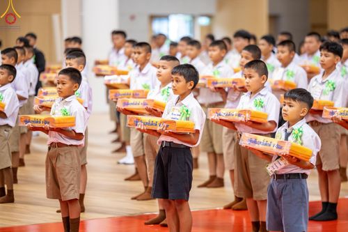 ภาพ No.152907:อบรมเชิงปฎิบัติการจัดกิจกรรมทอดกฐินสัมฤทธิ์ และพิธีมอบผ้าไตรประธานกฐินสัมฤทธิ์เด็กดี V-Star ประจำปีพุทธศักราช 2567  วันเสาร์ที่ 7 กันยายน พ.ศ.2567 ณ สภาธรรมกายสากล วัดพระธรรมกาย