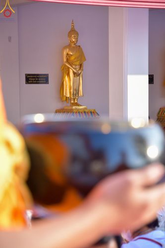 ภาพ No.112773:พิธีตักบาตรพระธรรมยาตราฯ ณ วัดสองพี่น้อง จ.สุพรรณบุรี วันที่ 15 มกราคม พ.ศ. 2567