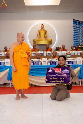 ภาพ No.142222:พิธีถวายสังฆทานแด่คณะสงฆ์ 323 วัด ปีที่ 20 ครั้งที่ 170 , พิธีมอบกองทุนหนุนแรงใจช่วยครูใต้ ปีที่ 17 ครั้งที่ 135 และพิธีทำบุญอุทิศส่วนกุศลให้ผู้วายชนม์ วันเสาร์ที่ 22 มิถุนายน พ.ศ.2567 ณ ศูนย์ปฏิบัติธรรมภาคใต้ อ.บางกล่ำ จ.สงขลา