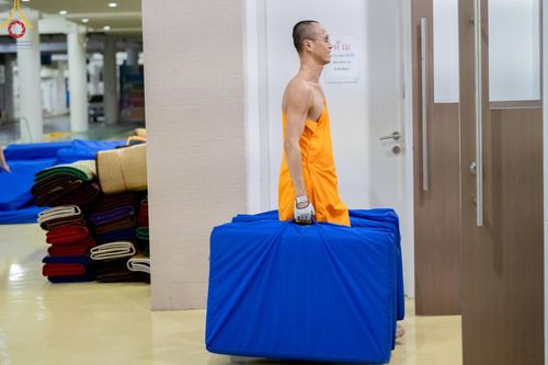 ภาพ No.60594:V.38 ทุ่มพลังเพื่อพ่อครบ 80 ปี ภาพการเตรียมงานของหน่วยงานต่างๆ เพื่อพิธีฉลองอายุวัฒนมงคล 80 ปี หลวงพ่อธัมมชโย และรับถวายมหาสังฆทาน 10,000 กว่าวัดทั่วประเทศ ในวันคุ้มครองโลก วันจันทร์ที่ 22 เมษายน พ.ศ. 2567