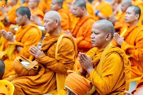 ภาพ No.245321:วันอาทิตย์ที่ 14 กันยายน พ.ศ. 2568 ตักบาตรพระ 555 รูป มหากุศล  น้อมถวายเป็นพุทธบูชา ณ หอนาฬิกาเบตง อ.เบตง จ.ยะลา