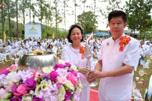 ภาพ No.238418:วันเสาร์ที่ 9 สิงหาคม พ.ศ. 2568 พิธีกลั่นแผ่นดิน โปรยทราย และจุดประทีปถวายเป็นพุทธบูชา จ.ระยอง สถาปนาองค์พระเจดีย์เพื่อสร้างสันติภาพโลก ณ ศูนย์ปฏิบัติธรรมระยอง(บ้านช่องลม) ต.บางบุตร อ.บ้านค่าย จ.ระยอง