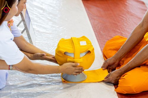 ภาพ No.277800:วันเสาร์ที่ 6 ธันวาคม พ.ศ. 2568 พิธีบรรพชาอุปสมบทและพิธีถวายบาตร โครงการอุปสมบทบูชาธรรมมหาปูชนียาจารย์ ประจำปี พ.ศ.2568 โครงการบวชพระนานาชาติ AEC และ WAB รุ่น CEO (นักบริหาร) รุ่นที่ 5 ณ มหาธรรมกายเจดีย์ วัดพระธรรมกาย