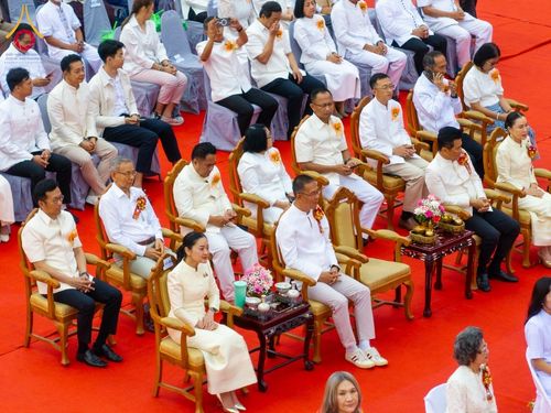 ภาพ No.210349:วันอาทิตย์ที่ 9 มีนาคม พ.ศ. 2568 พ่อเมืองโคราชจัดตักบาตรพระหมื่น ทำบุญเมือง 557 ปี