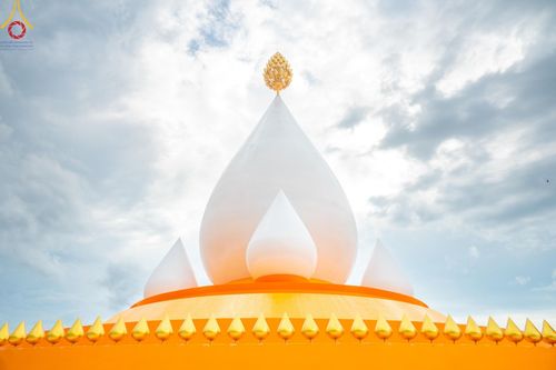 ภาพ No.144475:3 Bigboon 1.พิธีทอดผ้าป่าสถาปนาสังฆรัตนะปทุมเจดีย์ 2.พิธีประดิษฐานดอกบัวอนันต์นิรันดร์กาล 3.พิธีถวายมหาสังฆทานแด่คณะสงฆ์ทุกวัดในจังหวัดปัตตานี ณ ศูนย์อบรมเยาวชนจังหวัดปัตตานี วันอาทิตย์ที่ 14 กรกฎาคม พ.ศ. 2567