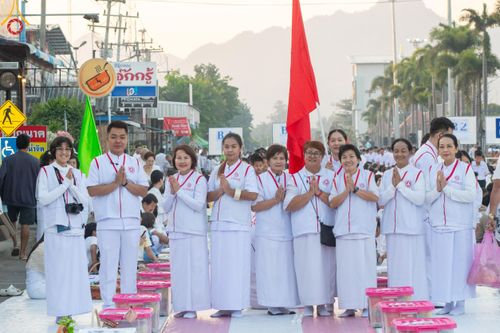 ภาพ No.185646:V.47 เบื้องหลังของเบื้องหน้า งานตักบาตรพระ 10,000 รูป ณ จ.กาญจนบุรี วันที่ 20-21 ธันวาคม พ.ศ. 2567