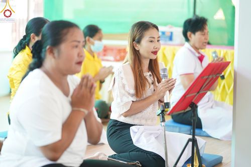 ภาพ No.61142:สามเณรออกบิณฑบาต และกิจกรรมอบรมสามเณร ในโครงการบรรพชาสามเณรฟื้นฟู พระพุทธศาสนาทั่วไทย ณ ศูนย์อบรมที่พักสงฆ์บ้านร่มเย็น จ.นราธิวาส วันที่ 2-15 เมษายน พ.ศ. 2567