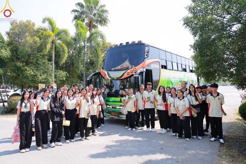 ภาพ No.199209:พิธีทอดผ้าป่าทำนุบำรุงศาสนสถาน ณ วัดไร่ขิง ตำบลไร่ขิง อำเภอสามพราน จังหวัดนครปฐม ในโครงการธรรมยาตรา กตัญญูบูชา มหาปูชนียาจารย์ พระมงคลเทพมุนี(สด จนฺทสโร) พระผู้ปราบมาร อนุสรณ์สถาน 7 แห่ง ปีที่ 13 วันที่ 21 มกราคม พ.ศ. 2568