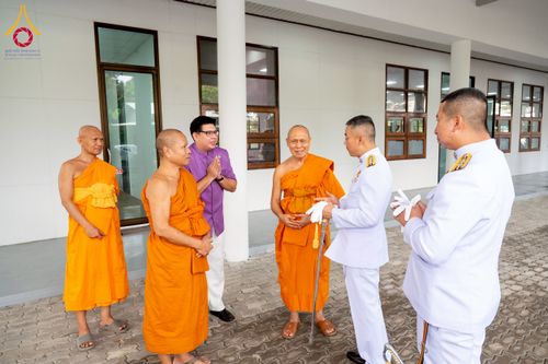 ภาพ No.227155:วันอังคารที่ 3 มิถุนายน พ.ศ. 2568 นายอำเภอคลองหลวง นำพสกนิกรรวมใจภักดิ์ สมเด็จพระนางเจ้าฯ พระบรมราชินี เนื่องในโอกาสวันเฉลิมพระชนมพรรษา ณ อาคารปลูกศรัทธา 2 วัดพระธรรมกาย อ.คลองหลวง จ.ปทุมธานี