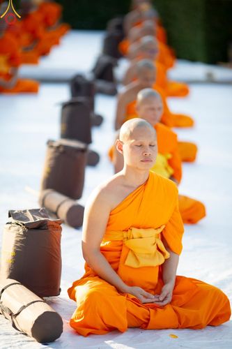 ภาพ No.186997:พระธรรมยาตราปฏิบัติธรรม และถ่ายภาพหมู่ประวัติศาสตร์ ปีที่ 13 ณ ลานทิศตะวันออก มหาวิหารพระมงคลเทพมุนี วัดพระธรรมกาย จ.ปทุมธานี วันเสาร์ที่ 28 ธันวาคม พ.ศ. 2567