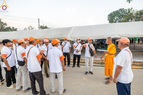 ภาพ No.130076:V.34 เพื่อธรรมเพื่อบางกล่ำ การรับบุญของเจ้าหน้าที่หน่วยงานต่างๆ  เพื่องานธรรมยาตราอัญเชิญพระบรมสารีริกธาตุ ประดิษฐาน ณ มหารัตนเจดีย์สิริปทุมสวรรค์ (เจดีย์อริยพุทธะ 5 พระองค์) ณ ศูนย์ปฏิบัติธรรมภาคใต้ อ.บางกล่ำ จ.สงขลา ระหว่างวันที่ 9-10 มีนาคม พ.ศ. 2567