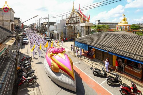 ภาพ No.211436:วันอาทิตย์ที่ 16 มีนาคม พ.ศ. 2568 ธรรมยาตราอัญเชิญพระบรมสารีริกธาตุ รอบเมืองปัตตานี ประดิษฐาน ณ ปทุมเจดีย์ เจดีย์พระพุทธเจ้า 5 พระองค์  ศูนย์อบรมเยาวชนปัตตานี