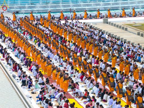 ภาพ No.120385:พิธีต้อนรับพระธรรมยาตรา ในโครงการธรรมยาตรา กตัญญูบูชา มหาปูชนียาจารย์ พระมงคลเทพมุนี(สด จนฺทสโร) พระผู้ปราบมาร อนุสรณ์สถาน 7 แห่ง ปีที่ 12 วันที่ 28 มกราคม พ.ศ. 2567 ณ วัดพระธรรมกาย จ.ปทุมธานี (ชุดที่ 2)