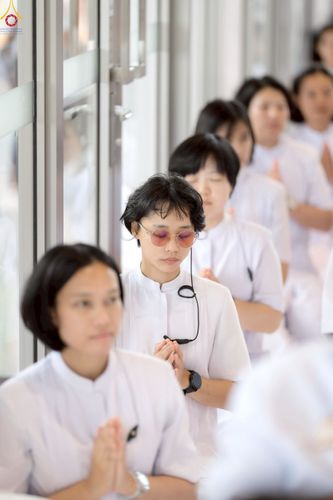 ภาพ No.239830:วันที่ 16-17 สิงหาคม พ.ศ. 2568 การปฏิบัติหน้าที่ของเจ้าหน้าที่ทุกสถานะ เพื่องานพิธีอัญเชิญรูปเหมือนพระมงคลเทพมุนี (สด จันทสโร) และพิธีกดปุ่มอัญเชิญรูปเหมือน พระมงคลเทพมุนี (สด จันทสโร) ณ มหาวิหารแก้วพระมงคลเทพมุนี ศูนย์ปฏิบัติธรรมแก้วเมืองเลย จ.เลย