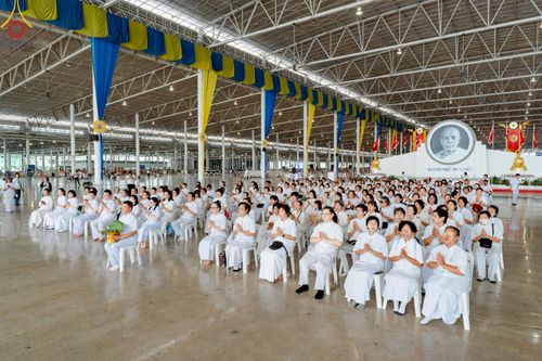 ภาพ No.223221:วันที่ 2 -10 พฤษภาคม พ.ศ. 2568 พิธีตัดปอยผม ปลงผม พิธีขอขมาลาอุปสมบทอุทิศชีวิต ของอุบาสก พิสิทธิ์ หมื่นแกล้ว  ณ วัดพระธรรมกาย