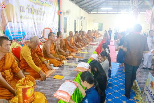 ภาพ No.281739:วันที่ 4 พฤศจิกายน พ.ศ. 2568 พิธีทอดกฐินสามัคคีทั่วไทย 30,000 วัด  โดยคณะศิษยานุศิษย์ บูชาธรรม 81 ปี  หลวงพ่อธัมมชโย ณ วัดใหม่ชัยมงคล อ.โนนดินแดง จ.บุรีรัมย์