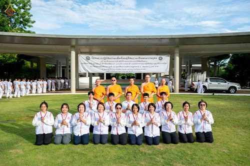 ภาพ No.341055:วันที่ 26 กรกฎาคม พ.ศ. 2569 โครงการพัฒนาคุณธรรม จริยธรรม สำหรับนักเรียนนายสิบตำรวจ (นสต.) รุ่นที่ 17 ศูนย์ฝึกอบรมตำรวจภูธรภาค 1 ได้จัดกิจกรรม ตักบาตรเพื่อน้อมอุทิศถวายเพื่อเป็นพระราชกุศลฯ  และปฏิบัติธรรม ติวธรรมมะ ณ ศูนย์ปฏิบัติธรรมเวิล์ดพีช วัลเล่ย์ (Wo