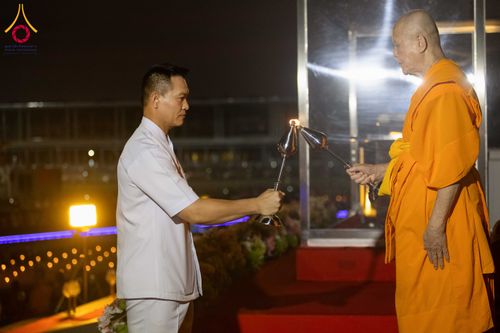 ภาพ No.312239:วันอังคารที่ 3 มีนาคม พ.ศ.2569 พิธีเวียนประทักษิณและจุดมาฆประทีป (ภาพชุดที่ 2) ณ ลานธรรมพระมหาธรรมกายเจดีย์ วัดพระธรรมกาย