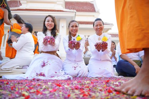 ภาพ No.295200:วันที่ 16 มกราคม พ.ศ. 2569 พิธีต้อนรับพระธรรมยาตรา อนุสรณ์สถานลำดับที่ 4 (ภาพชุดที่ 2) สถานที่เกิดด้วยกายธรรม ณ วัดโบสถ์บน ต.บางคูเวียง จ.นนทบุรี ในโครงการธรรมยาตรา กตัญญูบูชา มหาปูชนียาจารย์ พระมงคลเทพมุนี(สด จนฺทสโร) พระผู้ปราบมาร อนุสรณ์สถาน 7 แห่ง ปี