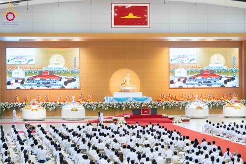 ภาพ No.287561:วันที่ 1 มกราคม พ.ศ. 2569 พิธีบูชาข้าวพระ ณ สภาธรรมกายสากล วัดพระธรรมกาย