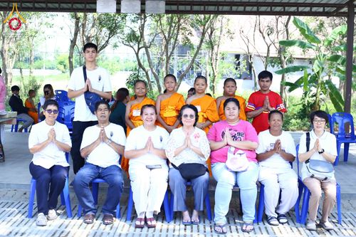 ภาพ No.320938:วันเสาร์ที่ 11 เมษายน พ.ศ.2569 พิธีตักบาตรฉลองสามเณรใหม่ ณ ศูนย์อบรมเยาวชนนครปฐม