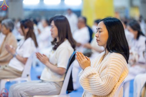 ภาพ No.187664:พิธีฉลองชัยสวดมนต์บทธัมมจักกัปปวัตนสูตร 7,000,000,000 จบ และพิธีสวดมนต์ข้ามปี วันที่ 31 ธันวาคม พ.ศ. 2567 ถึงวันที่ 1 มกราคม พ.ศ. 2568 ณ มหารัตนวิหารคด วัดพระธรรมกาย จ.ปทุมธานี
