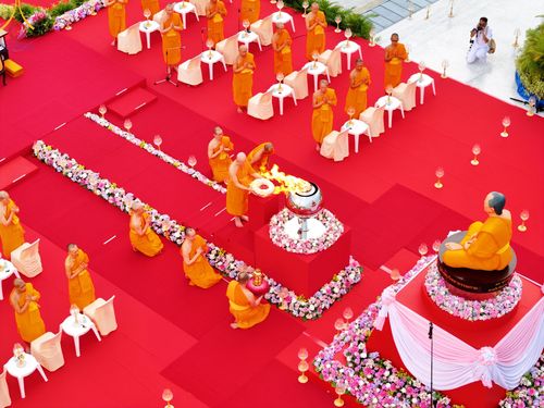 ภาพ No.160466:พิธีปลูกต้นทรัพย์บานชื่น ณ ลานธรรม พระมหาธรรมกายเจดีย์ วัดพระธรรมกาย จ.ปทุมธานี วันพฤหัสบดีที่ 10 ตุลาคม พ.ศ. 2567